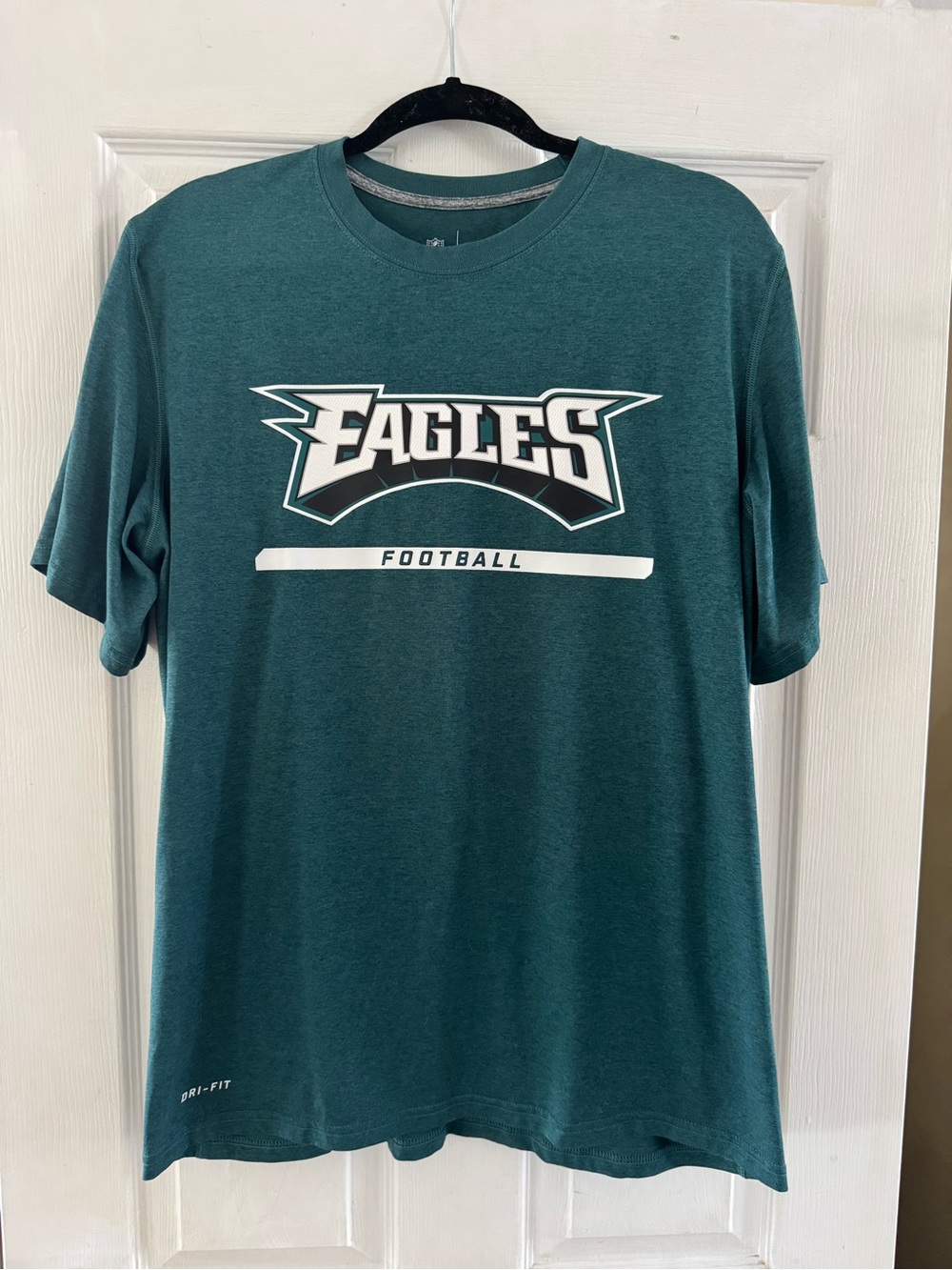 Philadelphia Eagles Nike NFL Men’s Large T-Shirt